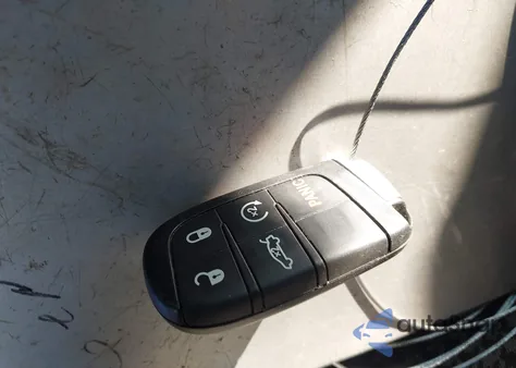 2019 Dodge Challenger Sxt z USA, uszkodzony, nr VIN 2C3CDZAG7KH596163